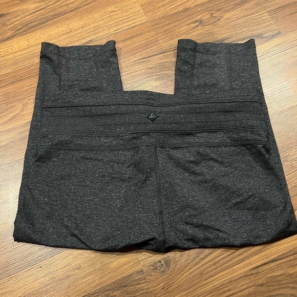 Prana Crop Leggings - small - Picture 4 of 6